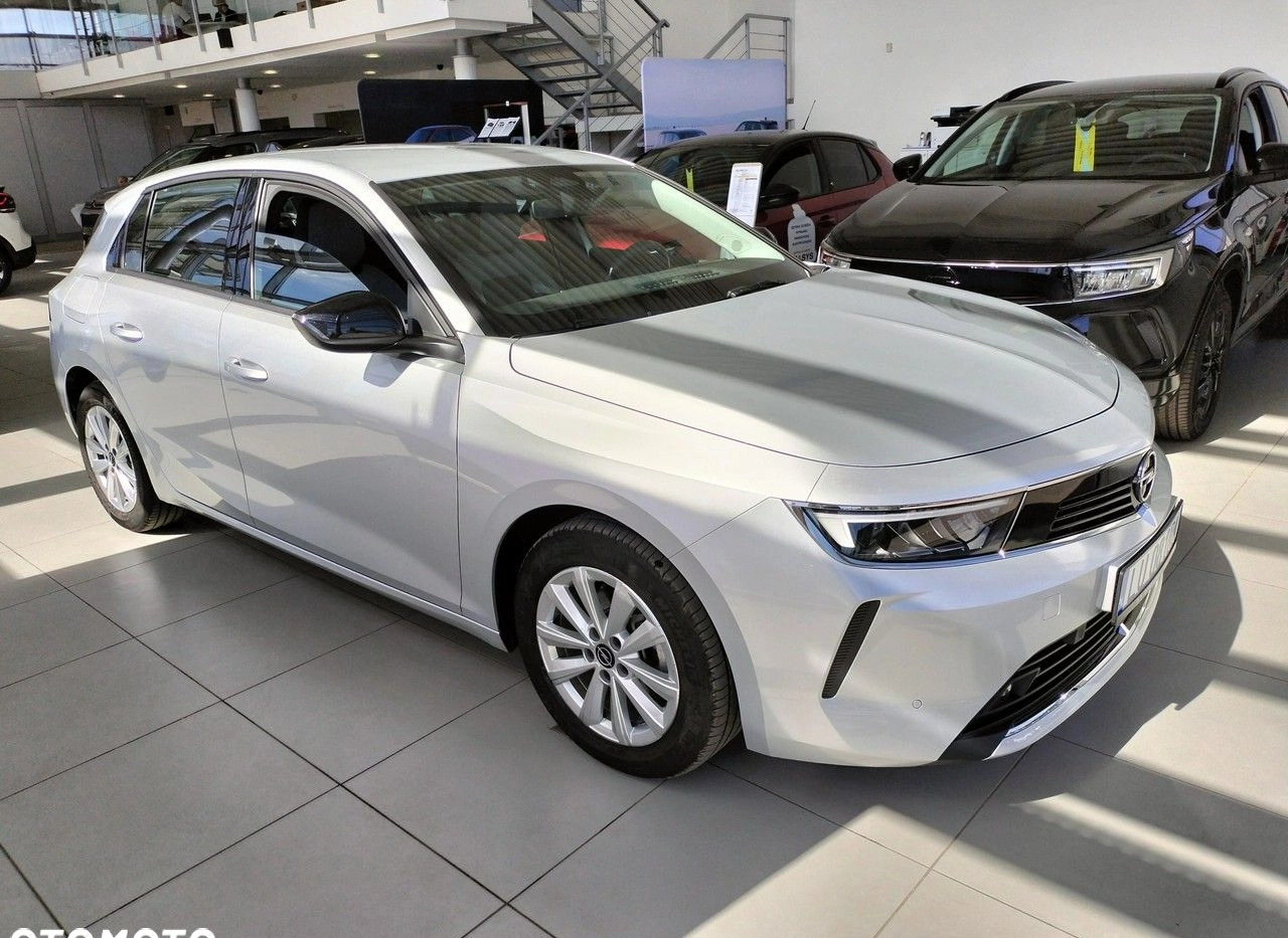 Opel Astra cena 93200 przebieg: 7000, rok produkcji 2023 z Krasnystaw małe 37